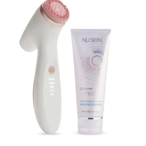 AI face wash machine - Picture 2 of 3